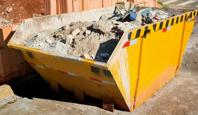 Construction waste bin