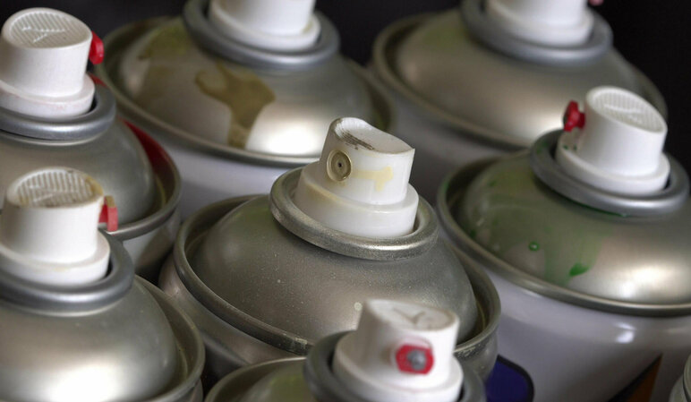 Aerosol cans